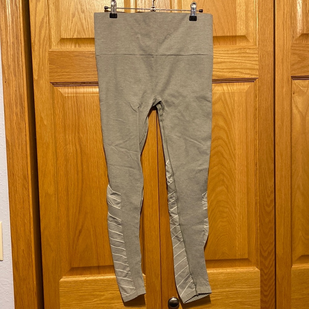 BLANQI Maternity full length compression leggings size medium. Like New - Picture 2 of 8